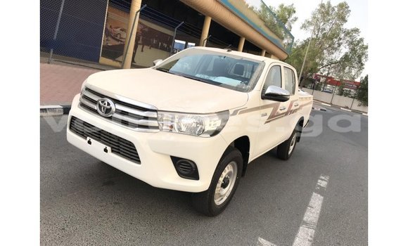 Sayi Imported Toyota Hilux White Mota in Import - Dubai a estuary Sayi Imported Toyota Hilux White Mota in Import - Dubai a estuary