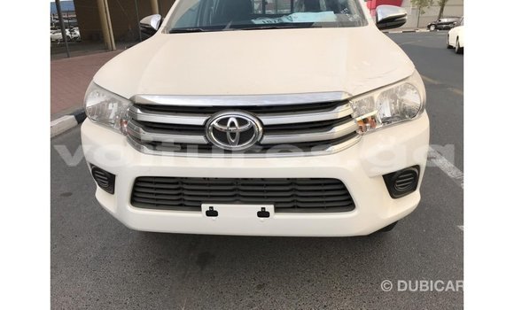 Sayi Imported Toyota Hilux White Mota in Import - Dubai a estuary Sayi Imported Toyota Hilux White Mota in Import - Dubai a estuary