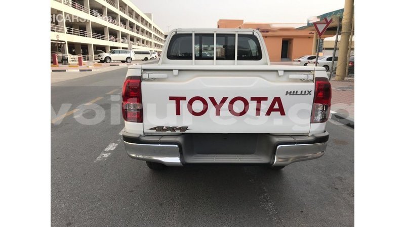 Big with watermark toyota hilux estuary import dubai 5391