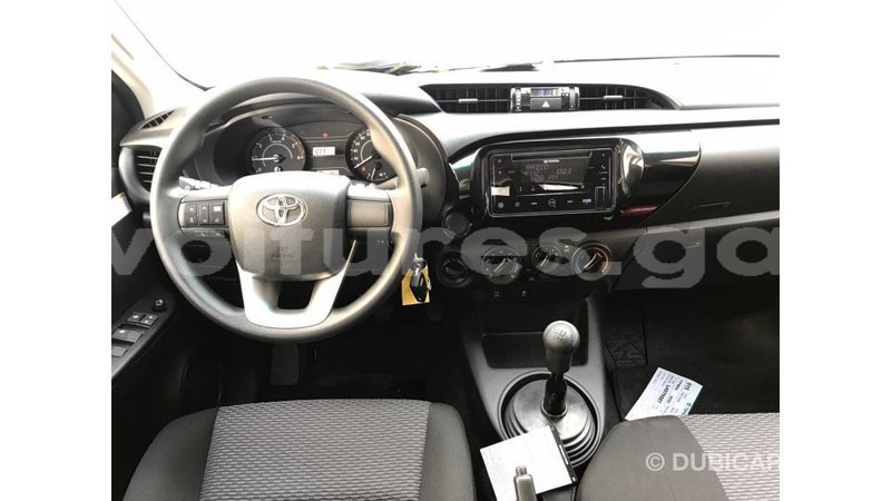 Big with watermark toyota hilux estuary import dubai 5391