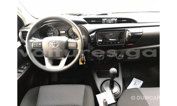 Sayi Imported Toyota Hilux White Mota in Import - Dubai a estuary Sayi Imported Toyota Hilux White Mota in Import - Dubai a estuary