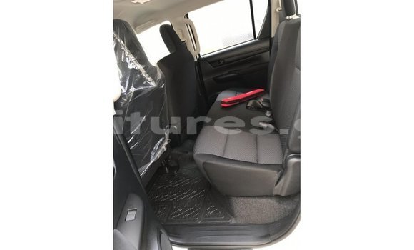 Sayi Imported Toyota Hilux White Mota in Import - Dubai a estuary Sayi Imported Toyota Hilux White Mota in Import - Dubai a estuary