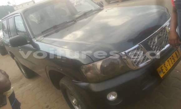 Sayi Na hannu Nissan Patrol Black Mota in Libreville a estuary Sayi Na hannu Nissan Patrol Black Mota in Libreville a estuary