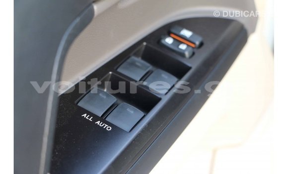 Acheter Import Voiture Toyota Land Cruiser Blanc à Import - Dubai, Estuaire Acheter Import Voiture Toyota Land Cruiser Blanc à Import - Dubai, Estuaire