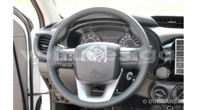 Big with watermark toyota hilux estuary import dubai 5394