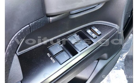 Acheter Import Voiture Toyota Land Cruiser Noir à Import - Dubai, Estuaire Acheter Import Voiture Toyota Land Cruiser Noir à Import - Dubai, Estuaire