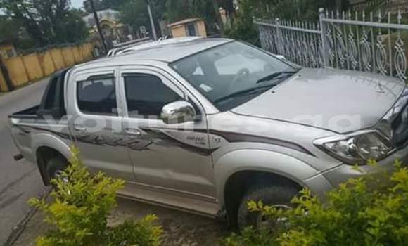Acheter Occasion Voiture Toyota Hilux Gris à Libreville au Estuaire Acheter Occasion Voiture Toyota Hilux Gris à Libreville au Estuaire
