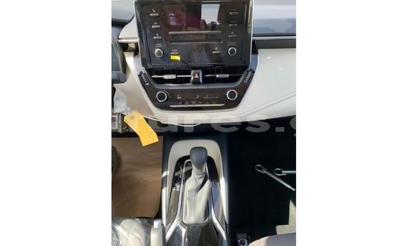 Acheter Import Voiture Toyota Corolla Blanc à Import - Dubai, Estuaire Acheter Import Voiture Toyota Corolla Blanc à Import - Dubai, Estuaire