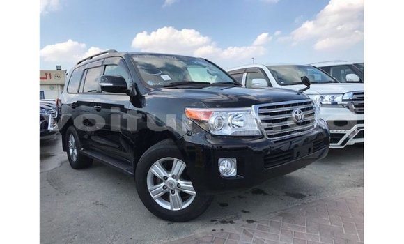 Acheter Import Voiture Toyota Land Cruiser Noir à Import - Dubai, Estuaire Acheter Import Voiture Toyota Land Cruiser Noir à Import - Dubai, Estuaire