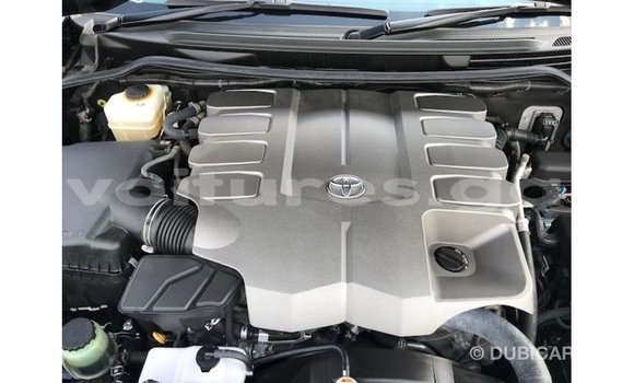 Acheter Import Voiture Toyota Land Cruiser Noir à Import - Dubai, Estuaire Acheter Import Voiture Toyota Land Cruiser Noir à Import - Dubai, Estuaire