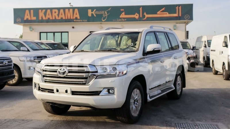 Big with watermark toyota land cruiser estuary import dubai 5398