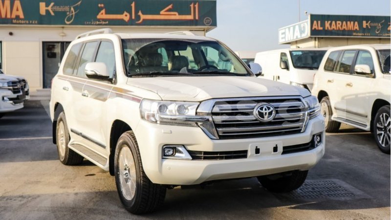 Big with watermark toyota land cruiser estuary import dubai 5398