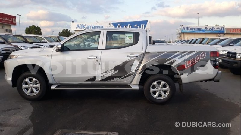 Big with watermark mitsubishi l200 estuary import dubai 5399