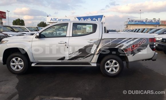 Acheter Import Voiture Mitsubishi L200 Blanc à Import - Dubai, Estuaire Acheter Import Voiture Mitsubishi L200 Blanc à Import - Dubai, Estuaire