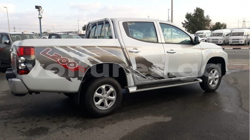 Big with watermark mitsubishi l200 estuary import dubai 5399