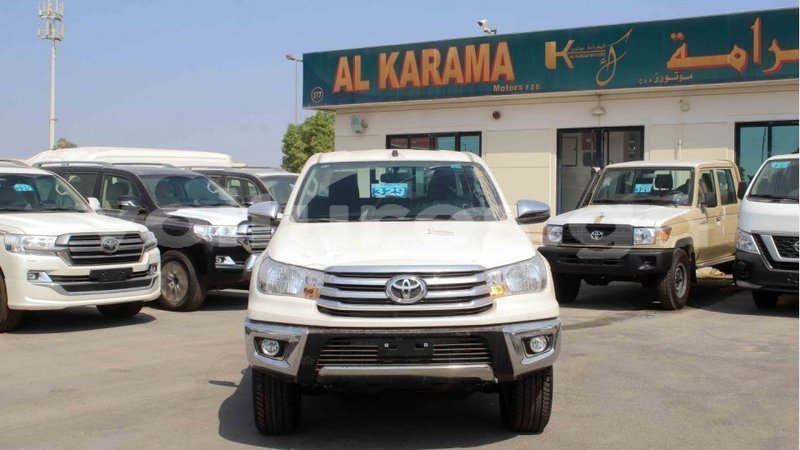 Big with watermark toyota hilux estuary import dubai 5400