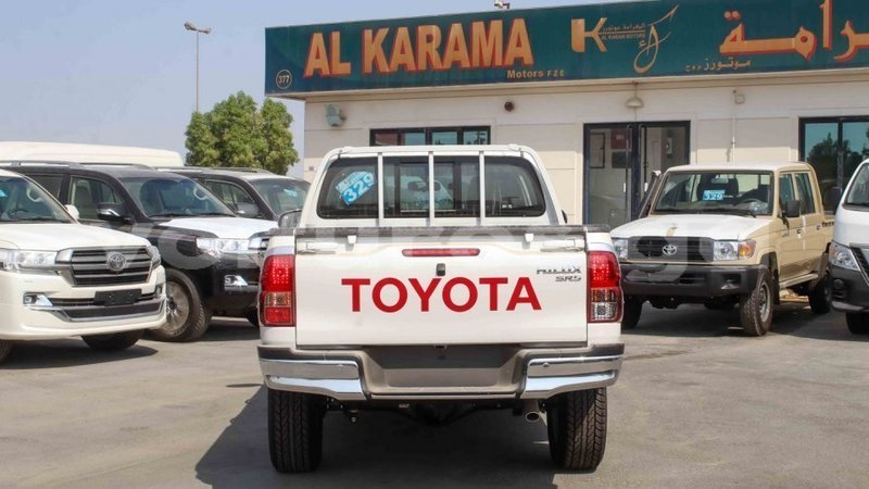 Big with watermark toyota hilux estuary import dubai 5400