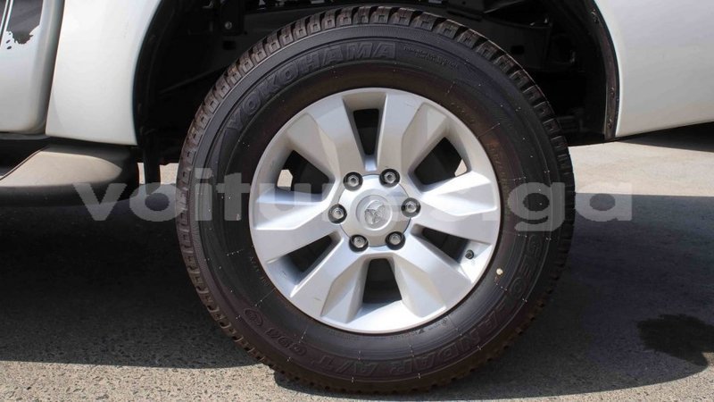 Big with watermark toyota hilux estuary import dubai 5400