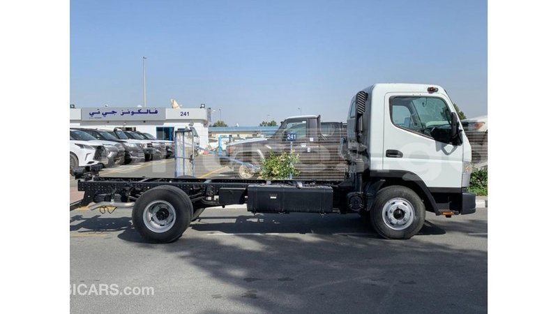 Big with watermark mitsubishi i estuary import dubai 5405