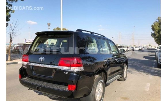 Acheter Import Voiture Toyota Land Cruiser Noir à Import - Dubai, Estuaire Acheter Import Voiture Toyota Land Cruiser Noir à Import - Dubai, Estuaire