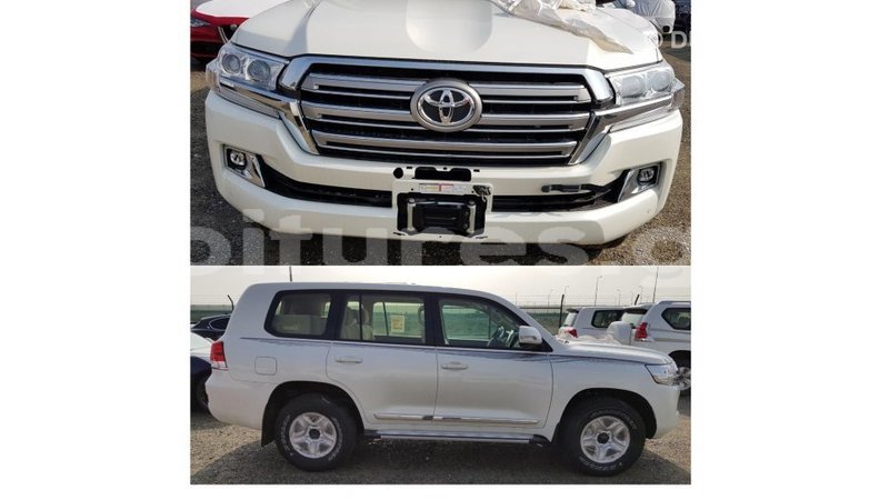 Big with watermark toyota land cruiser estuary import dubai 5409