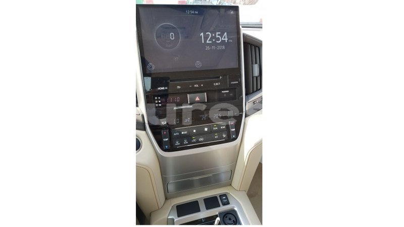 Big with watermark toyota land cruiser estuary import dubai 5409