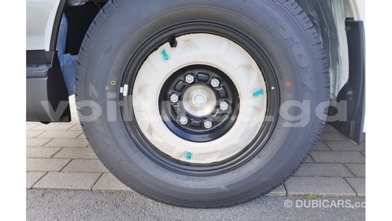 Big with watermark toyota hiace estuaire import dubai 5410