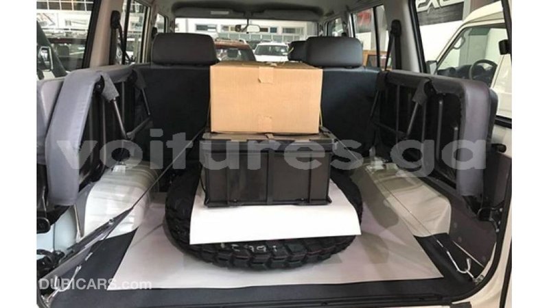 Big with watermark toyota land cruiser estuary import dubai 5412