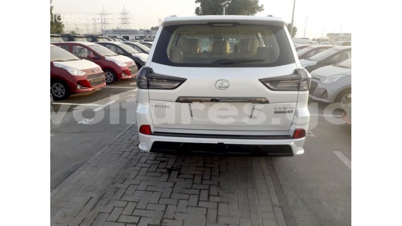 Big with watermark lexus lx estuaire import dubai 5413