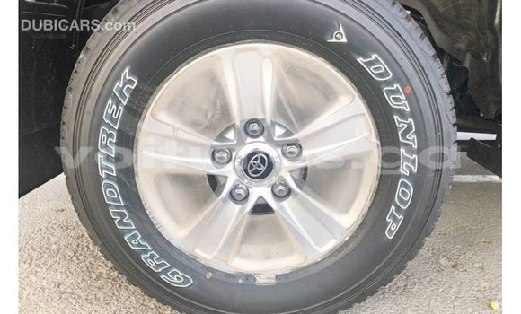 Acheter Import Voiture Toyota Land Cruiser Noir à Import - Dubai, Estuaire Acheter Import Voiture Toyota Land Cruiser Noir à Import - Dubai, Estuaire