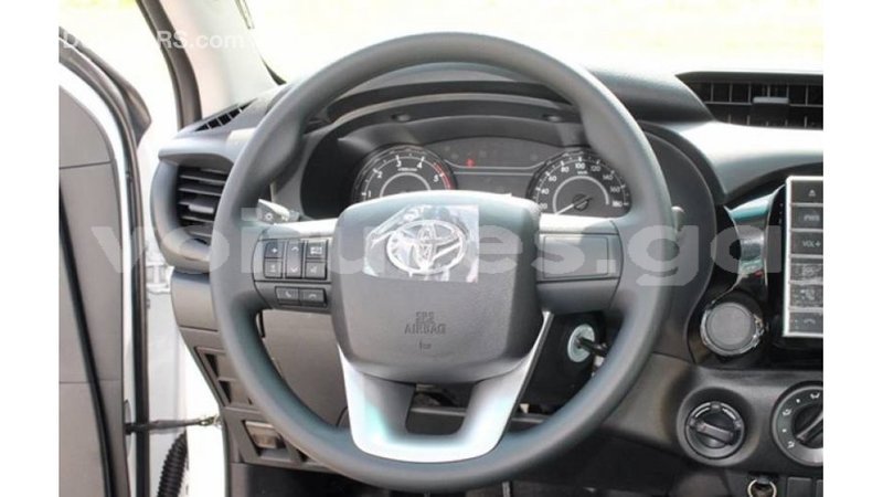 Big with watermark toyota hilux estuary import dubai 5419