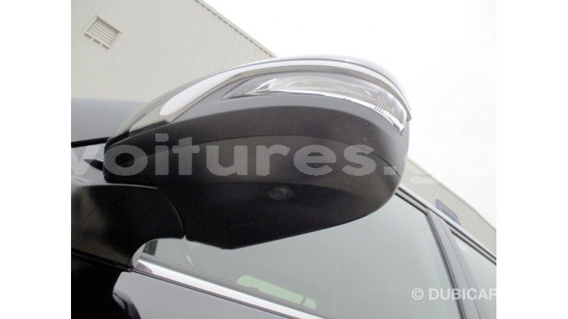 Big with watermark toyota land cruiser estuaire import dubai 5420