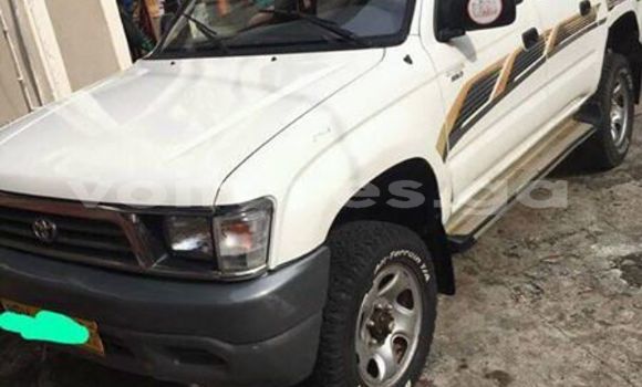 Acheter Occasion Voiture Toyota Hilux Blanc à Libreville au Estuaire Acheter Occasion Voiture Toyota Hilux Blanc à Libreville au Estuaire