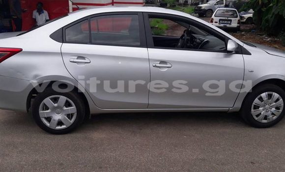 Acheter Occasion Voiture Toyota Yaris Gris à Port-Gentil au Ogooué-Maritime Acheter Occasion Voiture Toyota Yaris Gris à Port-Gentil au Ogooué-Maritime