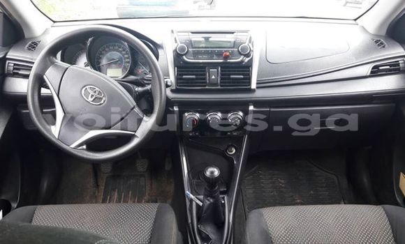 Sayi Na hannu Toyota Yaris Azurfa Mota in Port Gentil a Ogooué-Maritime Sayi Na hannu Toyota Yaris Azurfa Mota in Port Gentil a Ogooué-Maritime