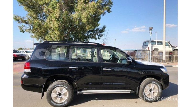 Big with watermark toyota land cruiser estuary import dubai 5427