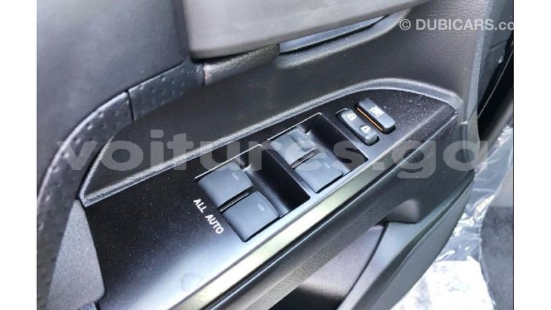 Big with watermark toyota land cruiser estuary import dubai 5427