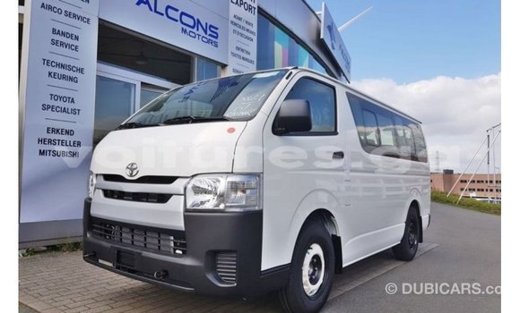 Acheter Import Voiture Toyota Hiace Blanc à Import - Dubai, Estuaire Acheter Import Voiture Toyota Hiace Blanc à Import - Dubai, Estuaire