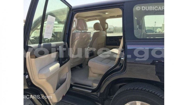 Big with watermark toyota land cruiser estuary import dubai 5433