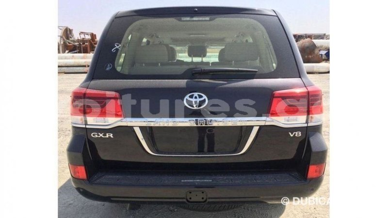 Big with watermark toyota land cruiser estuary import dubai 5433