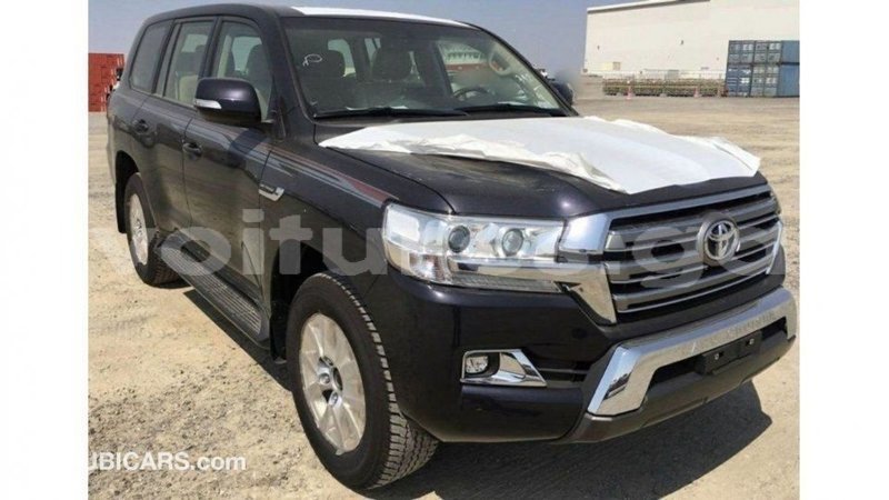 Big with watermark toyota land cruiser estuary import dubai 5433