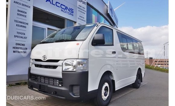 Acheter Import Voiture Toyota Hiace Blanc à Import - Dubai, Estuaire Acheter Import Voiture Toyota Hiace Blanc à Import - Dubai, Estuaire