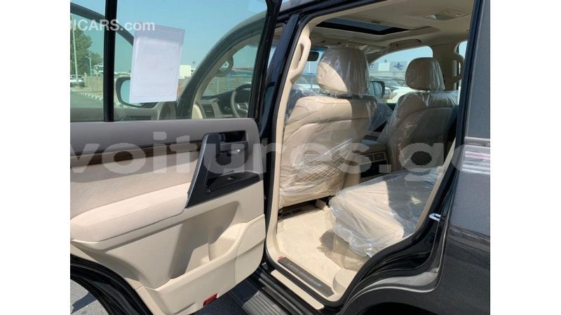 Big with watermark toyota land cruiser estuaire import dubai 5445