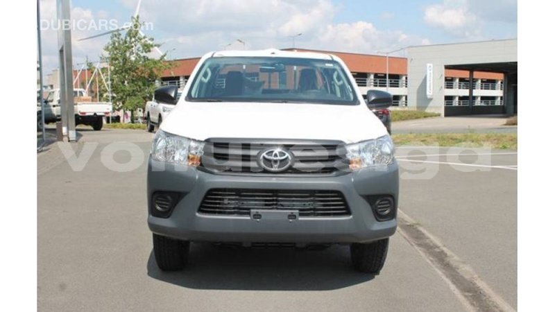 Big with watermark toyota hilux estuaire import dubai 5447