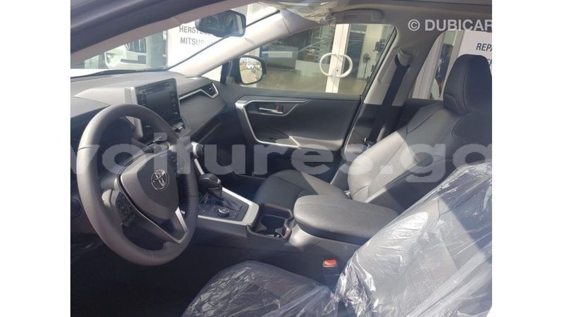 Big with watermark toyota hiace estuary import dubai 5449