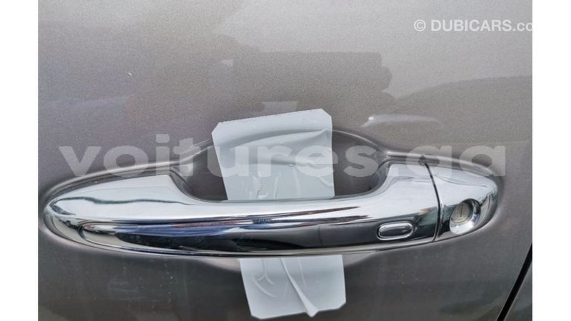 Big with watermark toyota hilux estuary import dubai 5452