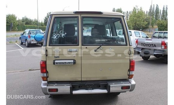 Buy Import Toyota Land Cruiser Beige Car in Import - Dubai in Estuary Buy Import Toyota Land Cruiser Beige Car in Import - Dubai in Estuary