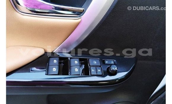 Acheter Import Voiture Toyota Fortuner Blanc à Import - Dubai, Estuaire Acheter Import Voiture Toyota Fortuner Blanc à Import - Dubai, Estuaire