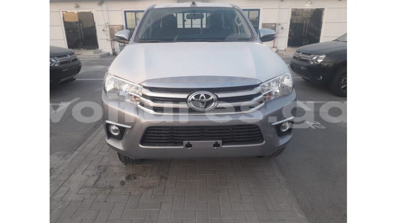 Big with watermark toyota hilux estuary import dubai 5459