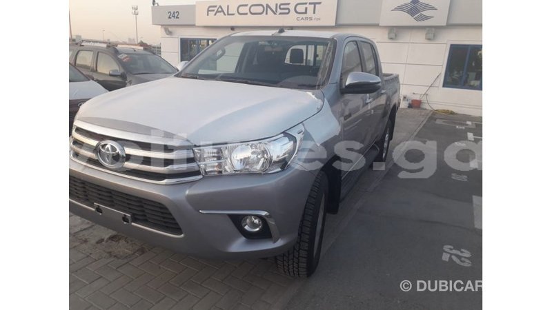 Big with watermark toyota hilux estuaire import dubai 5459